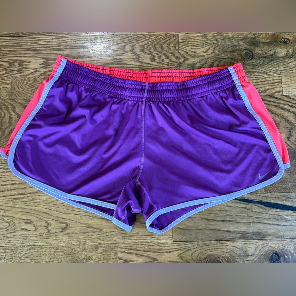 Nike Women’s Drifit short. Purple & Pink. Size XL